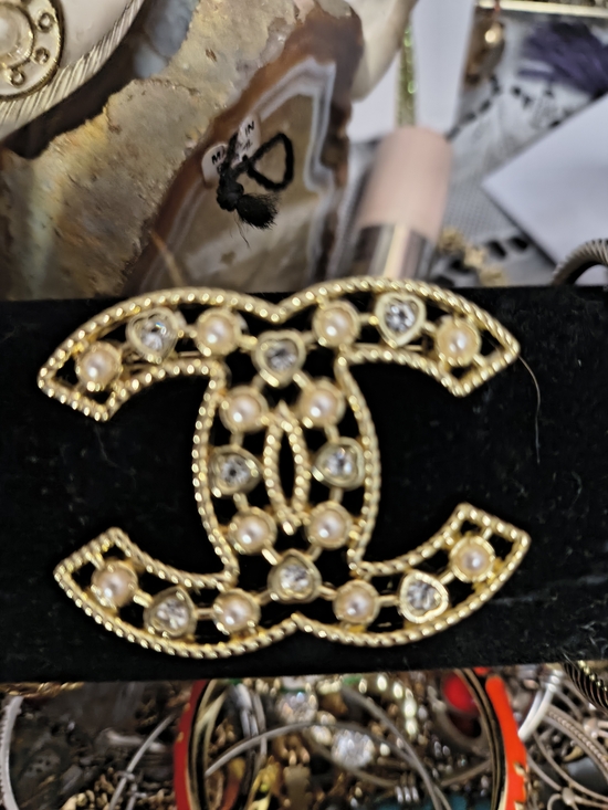 Jewelry - Rare!Chanel Heart Brooch